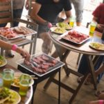 バーベキューの日が雨 テンションが上がる代案とは いくつになっても外遊び